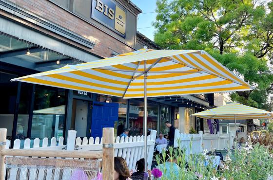 Bis on Main Patio Dining