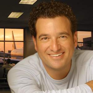 Daniel Levine Headshot